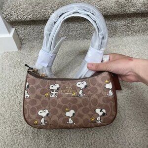 NWT Coach X Peanuts Teri Shoulder Bag In Signature Canvas With Snoopy Prin